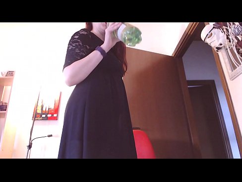 ❤️ Një skllav i nënshtruar që i pëlqejnë brekët e pista dhe të shijshme detyrohet të masturbojë pasi shikon këtë video! ❤❌ Porno vk tek ne