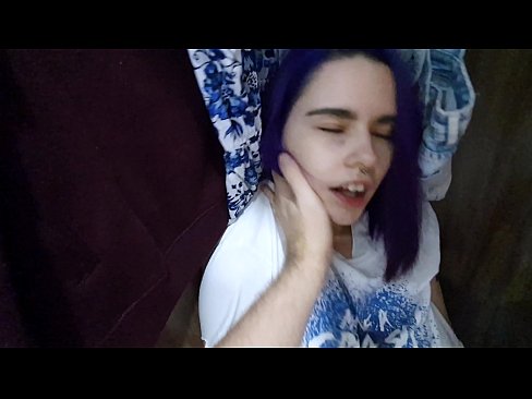 ❤️ Gjeta motrën time në dollap dhe e ndihmova të përfundonte ❤❌ Porno vk tek ne